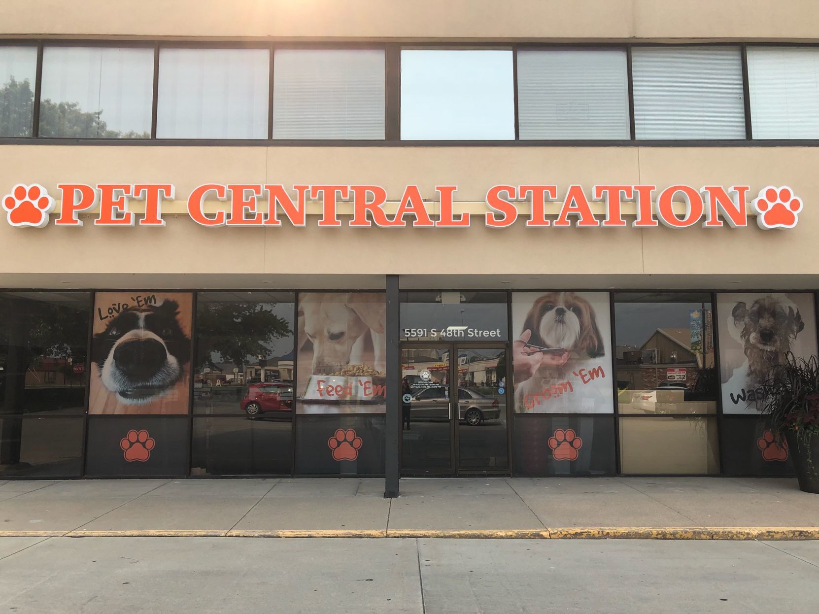 Pet Central Station